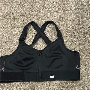 SHEFIT Black Sports Bra with Front Zipper and Criss-Cross Straps Flex Bra
